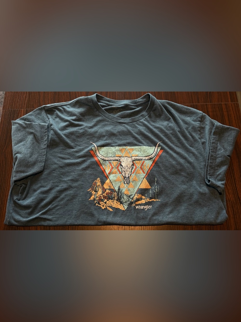 Wrangler Men's Gray Slate Graphic Tee with Southwestern Bull Skull Size XXL